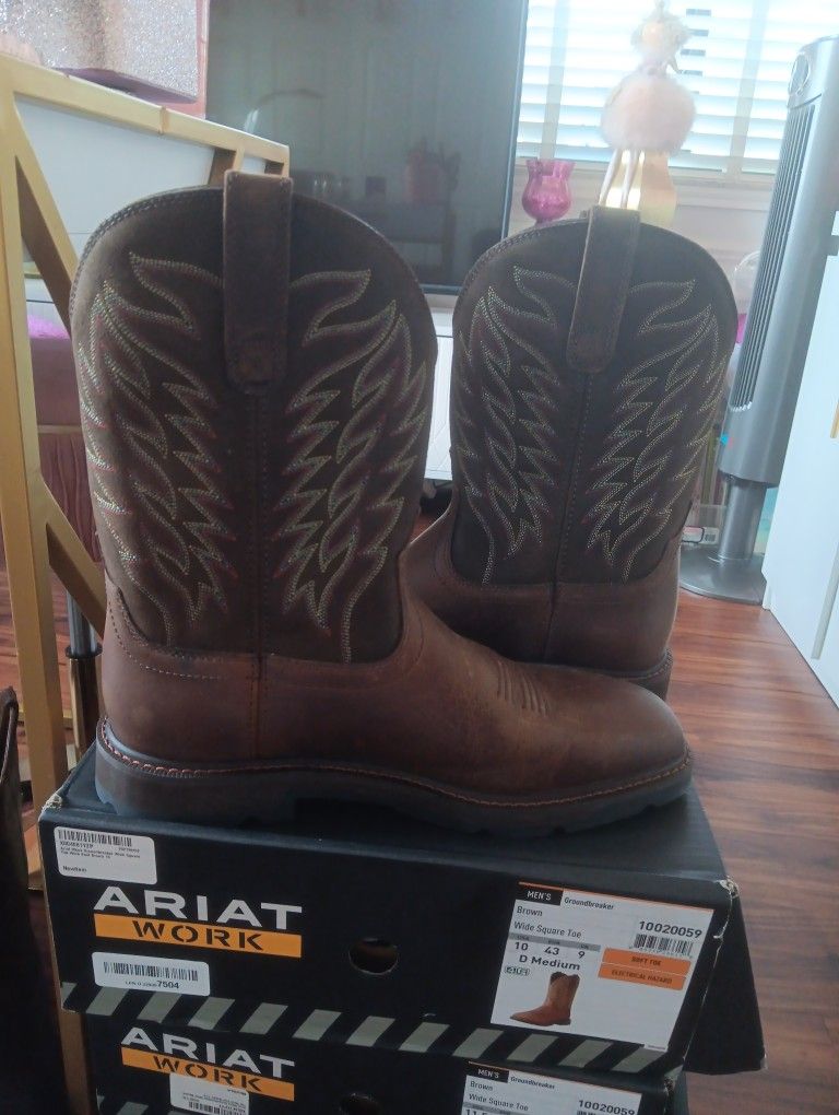 New in box ARIAT Groundbreaker Men's Work Boots Sz. 10 $120 OBO