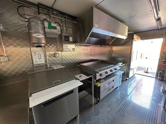 Food Truck -Food Trailer Like New -2025 Cargo Mate