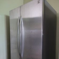 Kenmore Refrigerator Working Perfectly Fine  I Can Deliver To You 90 Days Warranty 