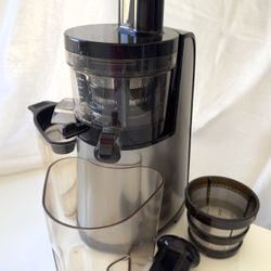 Hurom HH Elite Slow Juicer, Model HH-SBB11, Used Only a Few Times, Works Perfectly! 