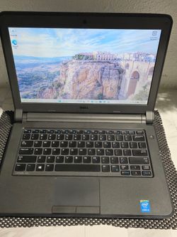 DELL LATITUDE 3350 I5 5TH GEN WINDOWS 11 PRO LAPTOP 14-INCH SCREEN HDMI OUTPUT WEBCAM 256GB SSD 16GB RAM BATTERY EXELLENT CHARGER INCLUDED NO ISSUES N