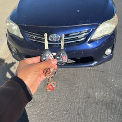 Car Keys / Llaves Con Control 