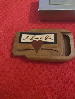 Cute Wooden Box With X’s And O’s Thing-A-Ma-Bob’s