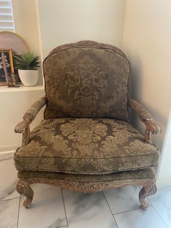 Accent chair