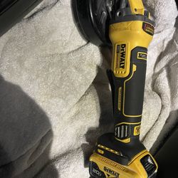 DeWalt FlexVolt Grinder and 5AH Battery 