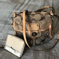 Coach signature crossbody and small wallet 😍