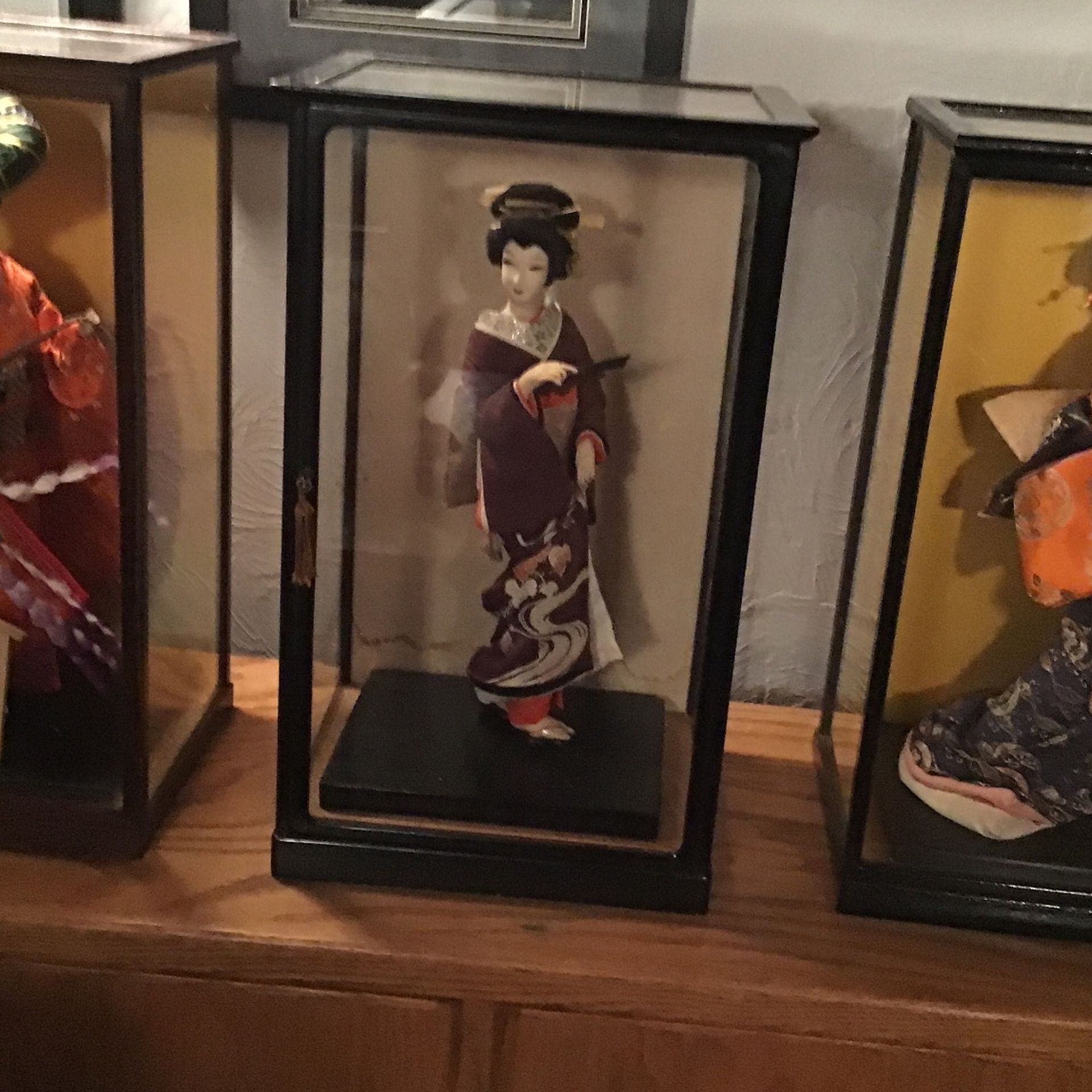 Vintage Japanese Geisha Dolls In Glass Cases