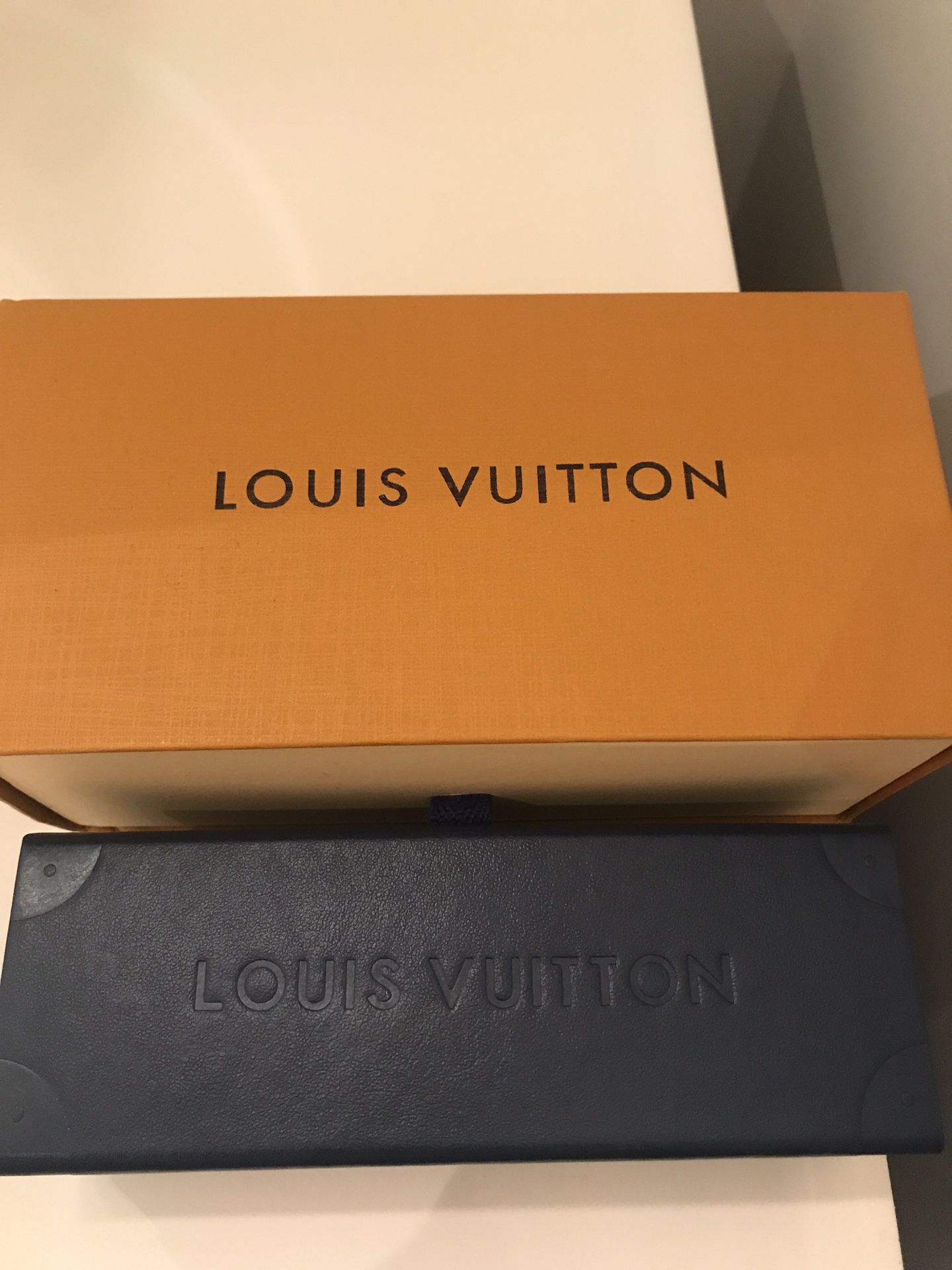 Louis Vuitton X Supreme M Logo Sunglasses - red on Garmentory