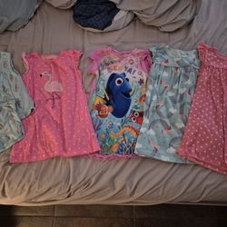 4 Nightgowns And 1 Pj Set 3T $3 Each