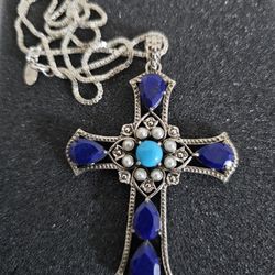 cross pendant