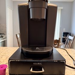 Keurig K-Elite Bundle — Coffee Maker + Stand + 2 EZ Cups — $110 OBO
