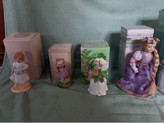 Assorted AVON “Collectibles” most from the 1970’s to 1990’s $3.00 each or best offer for the entire box