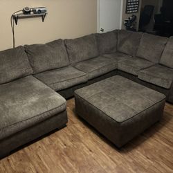 Sectional Couch 