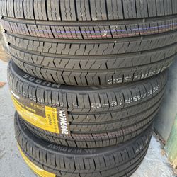 18”  4 new tires 225/45R18 