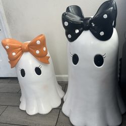 HTF VIRAL GHOST WITH BLACK POK A DOT BOW 