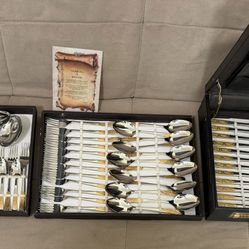 Italiana 18/10 Full Set Silverware With 100% 24 kt. Gold Floral Inlay 12 place setting, In Case