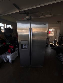 Whirlpool Stainless Side-by-Side Refrigerator – Works Great – $199