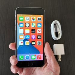 iPhone 6s - UNLOCKED - Like New  