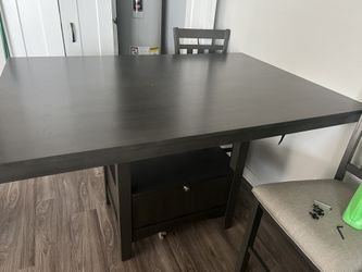 Table With 4 Chairs