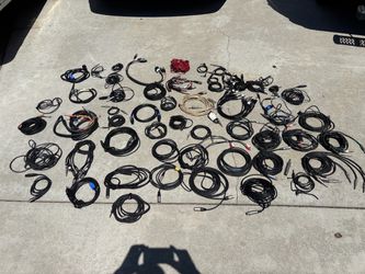 $ 1 All differents audio cables for sale