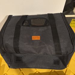 Morpilot Cat Carrier - Soft Sided Cat Carrier Large for Big Medium Cats and Puppy up to 18lbs, Pet Carrier with Safety Zippers, Foldable Bowl, Airline