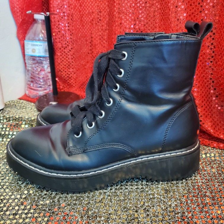 Madden Girl Gkrist Blk Mid Boots 7M. Pre-owned Excellent.