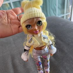 Rainbow High Winter Break Sunny Madison Doll