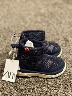 Zara Kids boots New