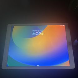 iPad Pro 12.9 Inch Good Condition 