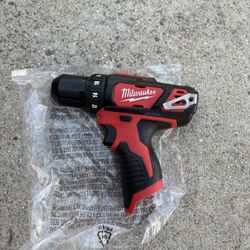 Milwaukee M-12 3/8 Drill Driver Tool Only