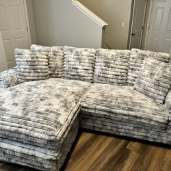 Grey/White Sectional 