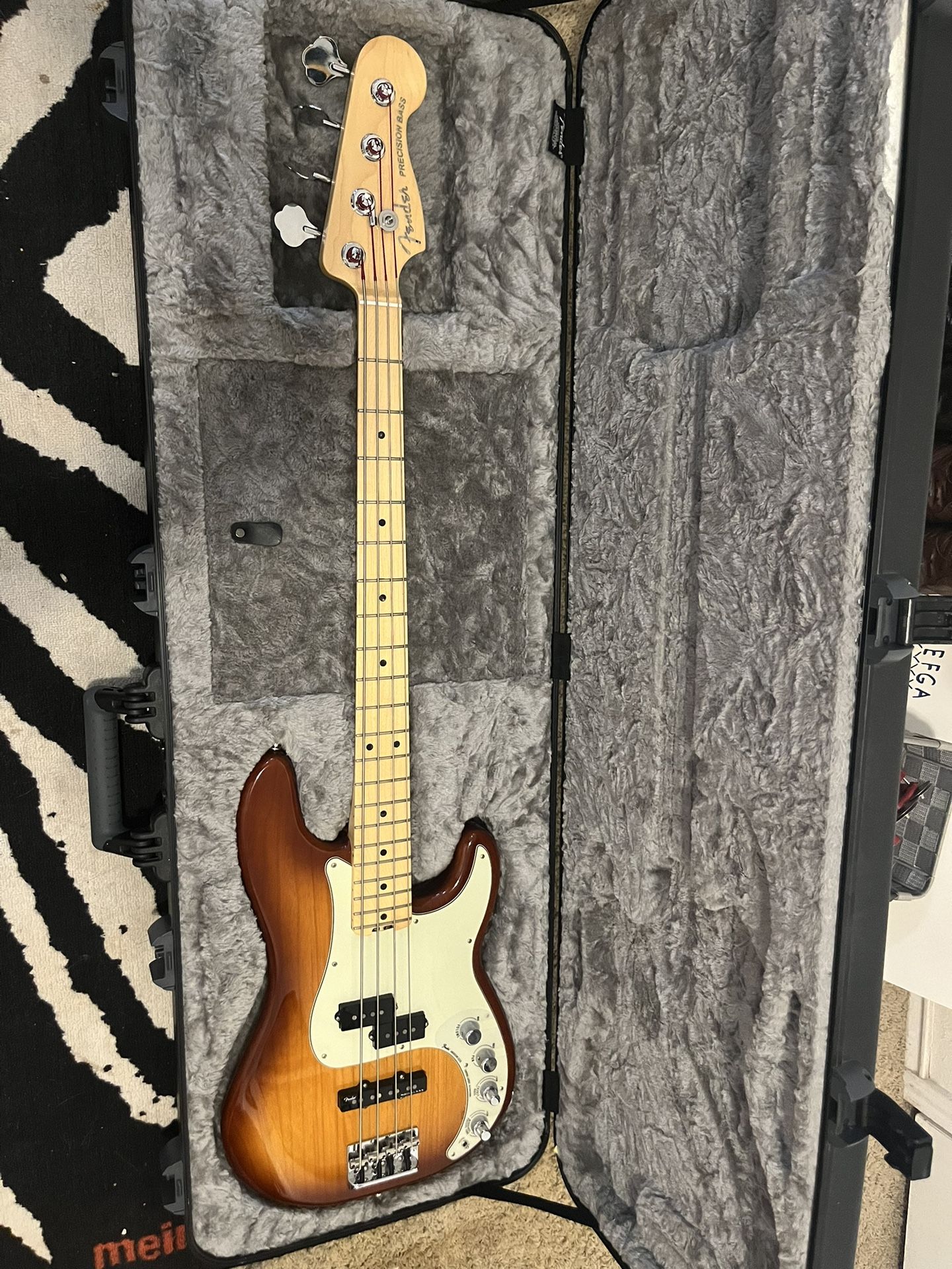 Fender precision Jazz bass