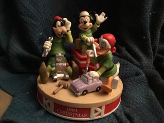Christmas 1993 Disney numbered limited edition ceramic figurine mint