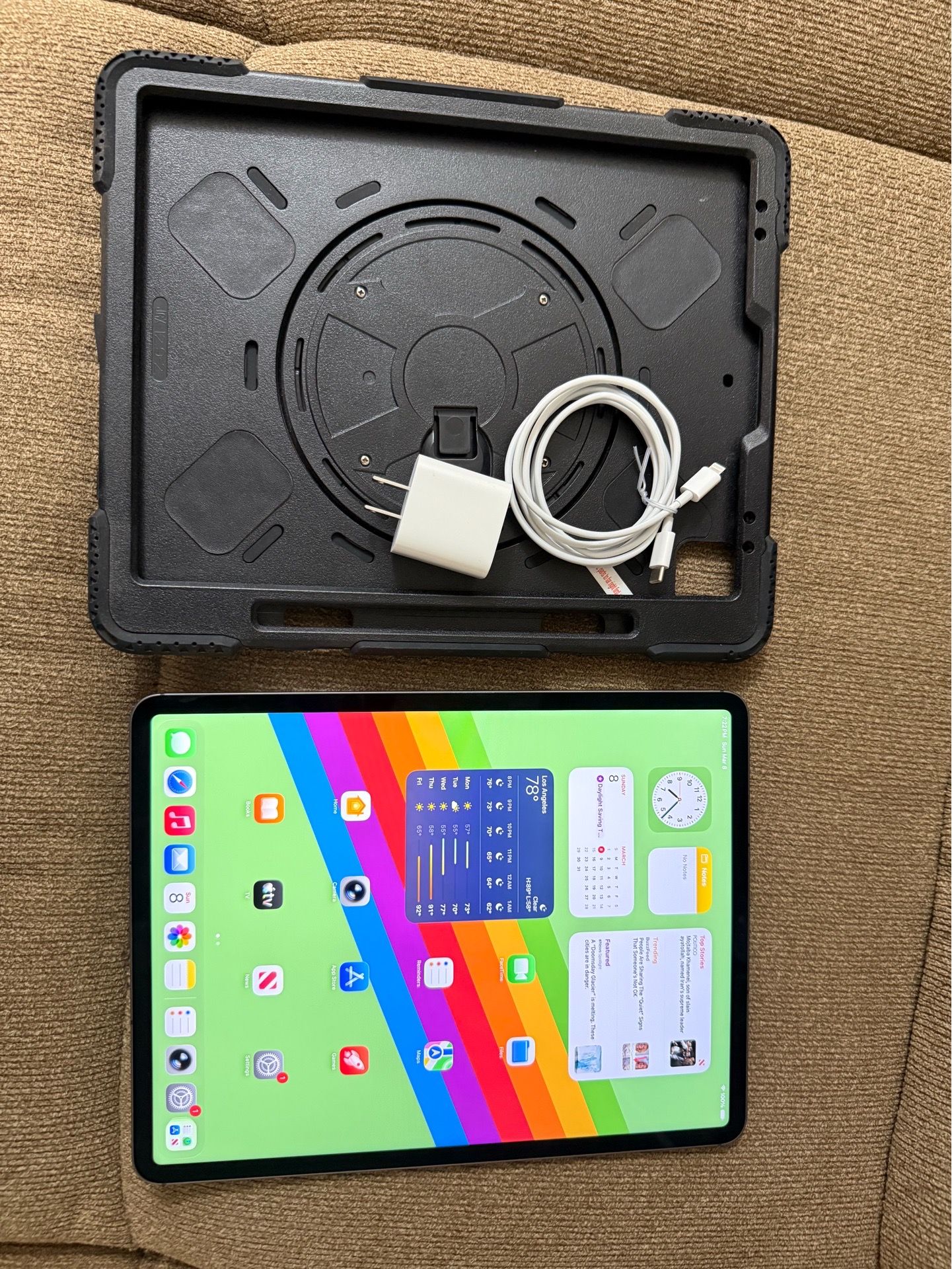 iPad Pro 12.9” M1 , 5th Generation 256gb WIFI + cellular 5G, Unlocked