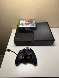 Xbox One 500GB Bundle – Includes Controller, Cables & 2 Games