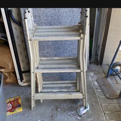 Foldable 6’ Ladder