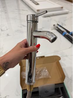 Sink faucet - single hole