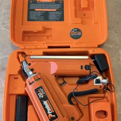 Like-New Paslode Cordless 30° Framing Nailer Kit – Perfect for DIY or Pro! 