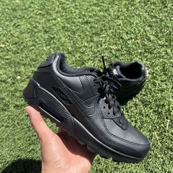 Sz 6.5y Nike Air Max $60 FIRM TRADES SZ 5y-6y