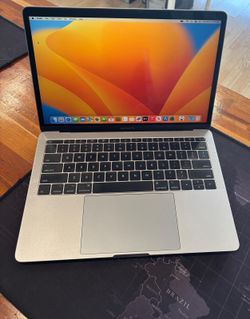 Apple Macbook Pro 2017 13” OSX 13.0