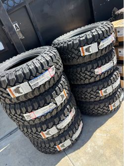35x12.50r17 Falken Tires nuevas con 65,000 millas de garantía las 4