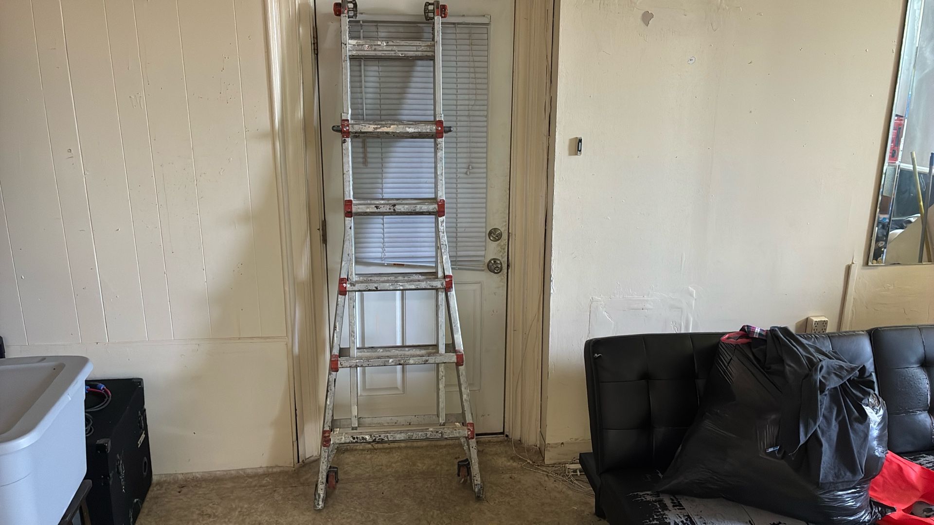12ft Adjustable Ladder