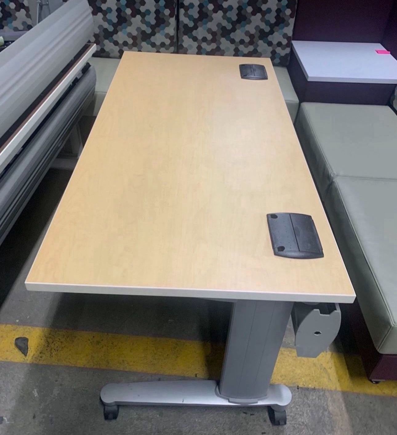Mobile Training Classroom Tables With Power Office Furniture 60x30