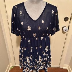 Siren Lily Maternity XL Top with Gold Script Logo