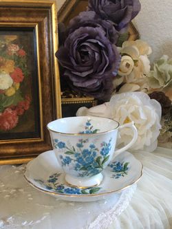 Vintage Royal Albert Fine Bone China one (1) cup and saucer pair FORGET ME NOT