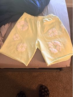 Demin tear shorts