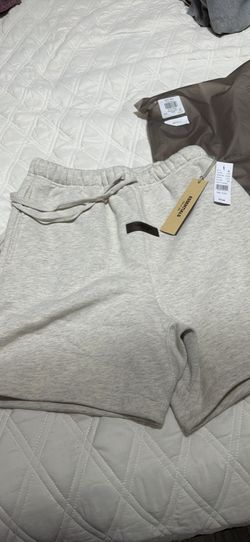 ESSENTIALS SHORS