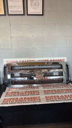 2005 F250 Grille NEW 2007