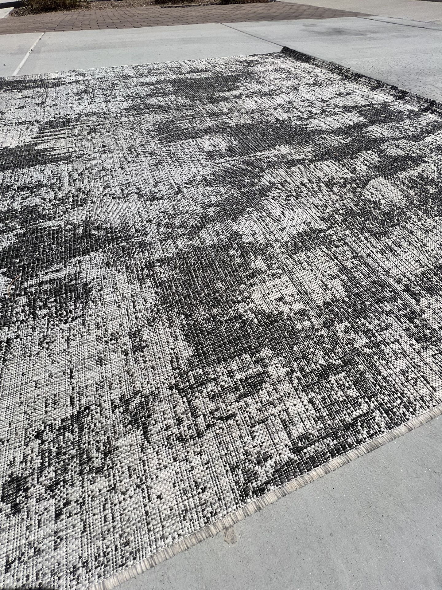 Safavieh 8x10 Outdoor Rug for Sale in Peoria, AZ OfferUp