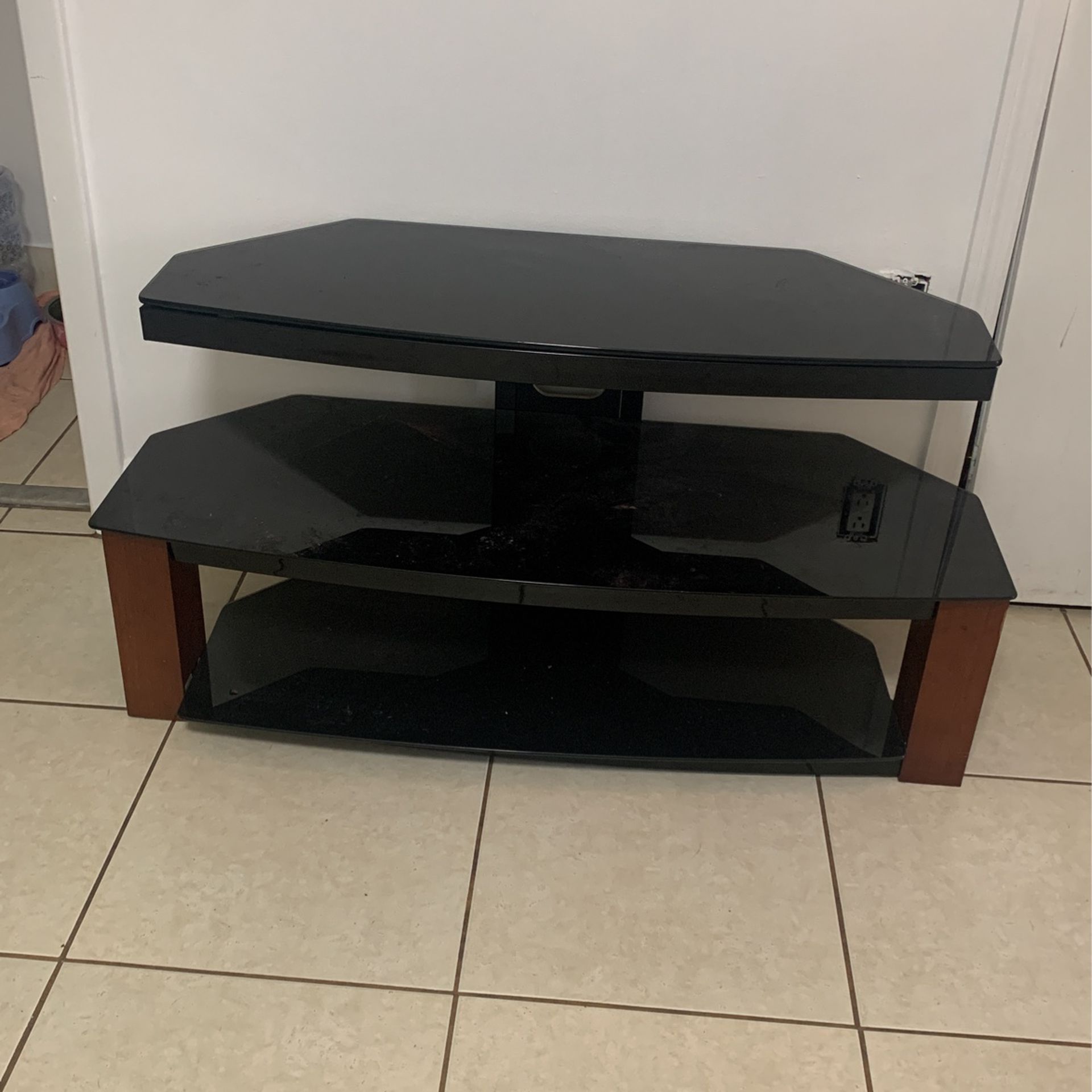 Tv Stand NOW at Discounted price 